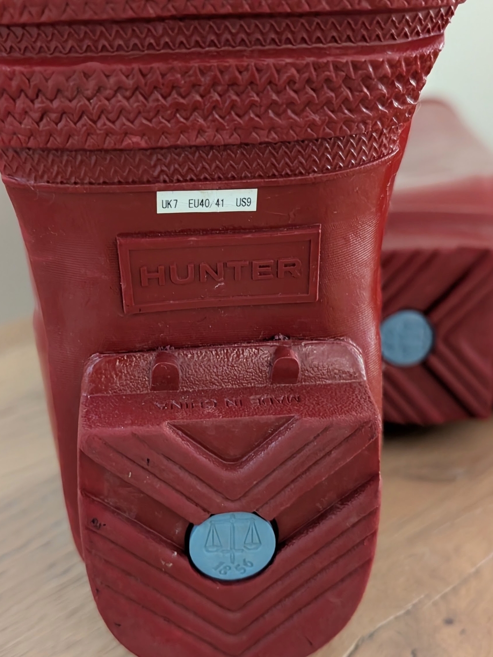 Hunter Tall Knee-High Glossy Rain Boots In Military Red - 9 - Picture 11 of 12